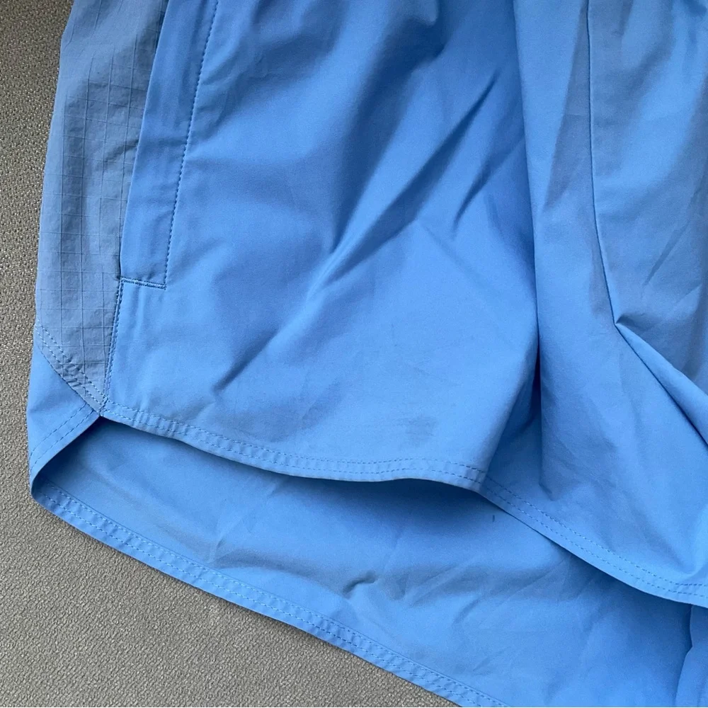 Alo Yoga Playmaker Dolphin Short Crystal Clear Blue XS